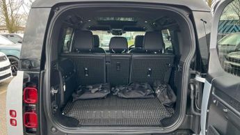 Land Rover Defender 2.0 P400e X-Dynamic SE 110 5dr Auto