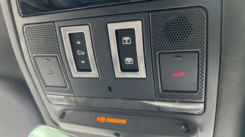 Land Rover Defender 2.0 P400e X-Dynamic SE 110 5dr Auto