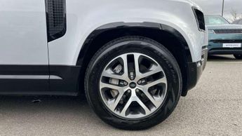 Land Rover Defender 2.0 P400e X-Dynamic SE 110 5dr Auto