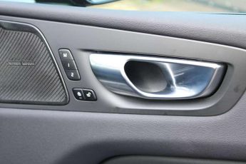 Volvo XC60 2.0 T6 [350] RC PHEV Plus Dark 5dr AWD Geartronic