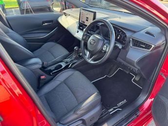 Toyota Corolla 1.8 Hybrid Design 5dr CVT