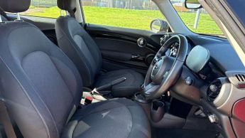 MINI Hatchback 1.5 Cooper Classic 3dr Auto