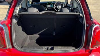 MINI Hatchback 1.5 Cooper Classic 3dr Auto
