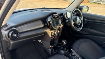 MINI Hatchback 5dr 1.5 Cooper Classic II 5dr Auto