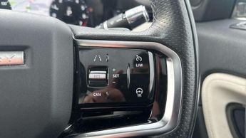 Land Rover Discovery Sport 1.5 P300e R-Dynamic SE 5dr Auto [5 Seat]