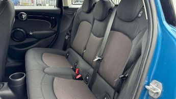 MINI Hatchback 5dr 1.5 Cooper Classic 5dr Auto