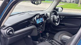 MINI Hatchback 5dr 1.5 Cooper Classic 5dr Auto