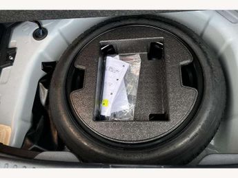 Toyota Yaris 1.5 Hybrid Design 5dr CVT