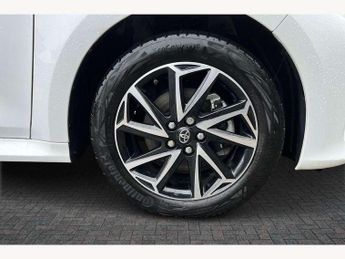 Toyota Yaris 1.5 Hybrid Design 5dr CVT