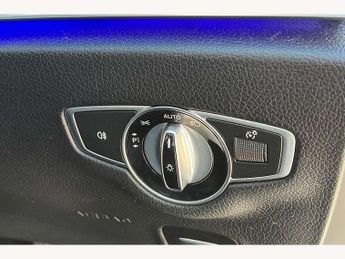 Mercedes-Benz E-Class E220d SE 4dr 9G-Tronic