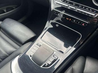 Mercedes-Benz GLC GLC 300e 4Matic AMG Line 5dr 9G-Tronic