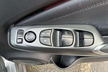 Nissan Juke 1.0 DiG-T N-Connecta 5dr DCT