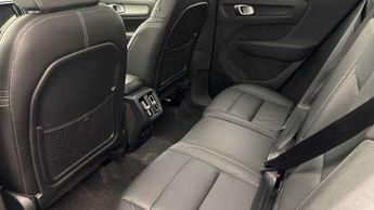 Volvo XC40 2.0 B4P Ultra Dark 5dr Auto