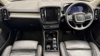 Volvo XC40 2.0 B4P Ultra Dark 5dr Auto