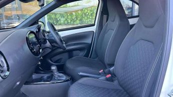 Toyota Aygo X 1.0 VVT-i Edge 5dr Auto