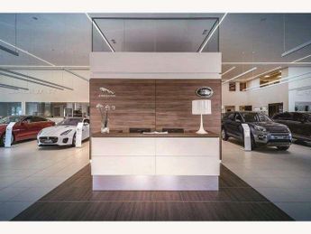 Land Rover Range Rover Sport 3.0 D300 HSE Dynamic Black 5dr Auto