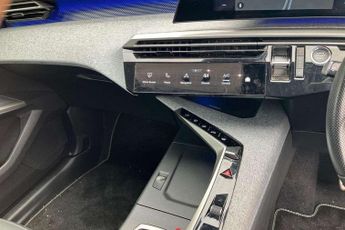 Peugeot 3008 1.2 Hybrid 136 GT 5dr e-DSC6