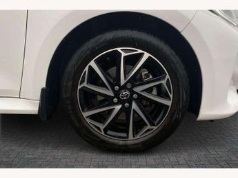 Toyota Yaris 1.5 Hybrid Design 5dr CVT