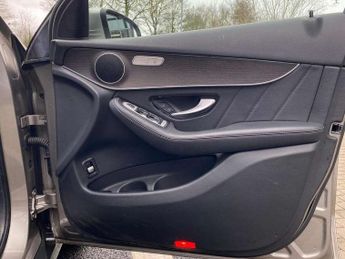 Mercedes-Benz GLC GLC 220d 4Matic AMG Line 5dr 9G-Tronic