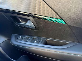 Peugeot 208 1.2 PureTech 100 Allure Premium 5dr EAT8