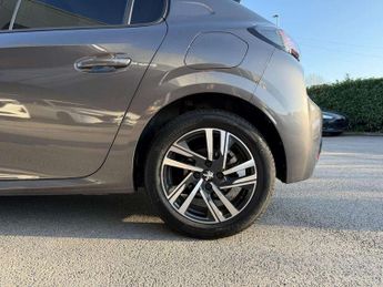 Peugeot 208 1.2 PureTech 100 Allure Premium 5dr EAT8
