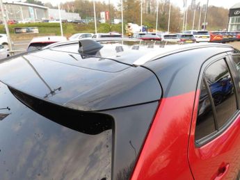 Toyota Yaris Cross 1.5 Hybrid Dynamic 5dr CVT