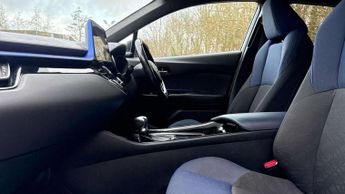 Toyota C-HR 1.8 Hybrid Dynamic 5dr CVT