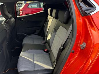 Renault Clio 1.6 E-TECH full hybrid 145 Techno 5dr Auto