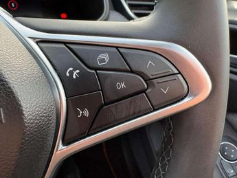 Renault Clio 1.6 E-TECH full hybrid 145 Techno 5dr Auto