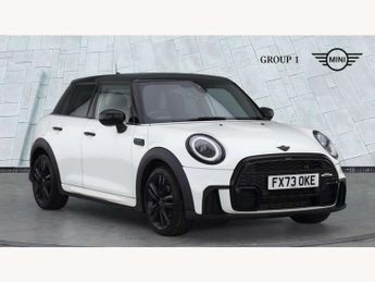 MINI Hatch 1.5 Cooper Sport 5dr Auto [Comfort/Nav Pack]