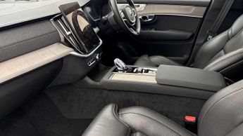 Volvo XC90 2.0 B5P Ultra Dark 5dr AWD Geartronic