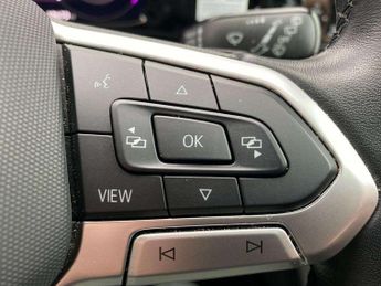 Volkswagen Golf 1.5 eTSI 150 Style 5dr DSG