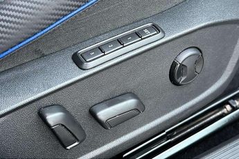 Volkswagen Golf R 2.0 TSI 320 R 4Motion 5dr DSG