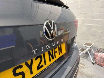 Volkswagen Tiguan 2.0 TDI 4Motion Elegance 5dr DSG