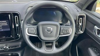 Volvo XC40 2.0 B3P Core 5dr Auto