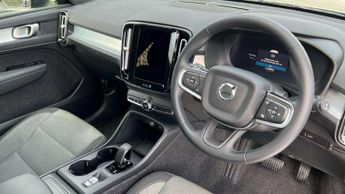 Volvo XC40 2.0 B3P Core 5dr Auto