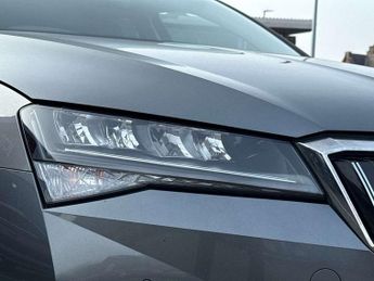 Skoda Superb Estate 1.4 TSI iV SE Technology DSG 5dr