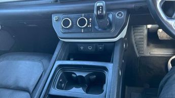 Land Rover Defender 3.0 D300 X-Dynamic HSE 110 5dr Auto