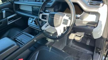 Land Rover Defender 3.0 D300 X-Dynamic HSE 110 5dr Auto