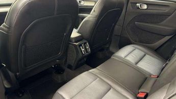 Volvo XC40 2.0 B4P Ultra Dark 5dr Auto