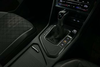 Volkswagen Tiguan 2.0 TDI R-Line 5dr DSG