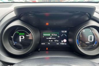 Toyota Yaris 1.5 Hybrid Design 5dr CVT