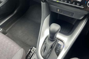 Toyota Yaris 1.5 Hybrid Design 5dr CVT