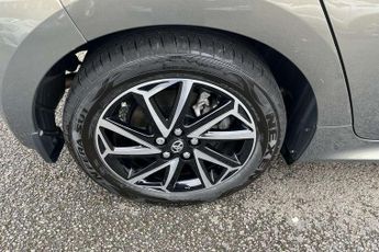 Toyota Yaris 1.5 Hybrid Design 5dr CVT