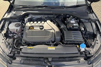 Volkswagen Golf 1.5 eTSI 150 Life 5dr DSG