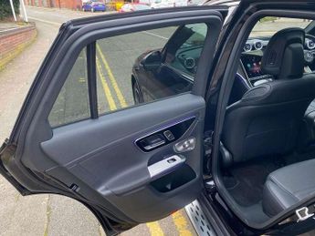 Mercedes-Benz GLC GLC 300e 4Matic AMG Line Prem Plus 5dr 9G-Tronic