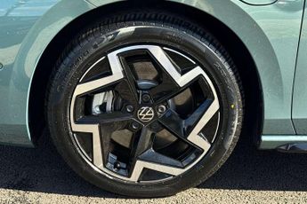 Volkswagen Passat Estate 1.5 TSI eHybrid 272 R-Line 5dr DSG