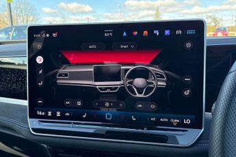 Volkswagen Passat Estate 1.5 TSI eHybrid 272 R-Line 5dr DSG