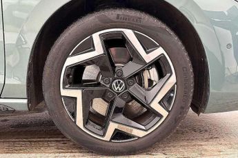 Volkswagen Passat Estate 1.5 TSI eHybrid 272 R-Line 5dr DSG