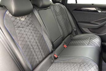 Volkswagen Passat Estate 1.5 TSI eHybrid 272 R-Line 5dr DSG